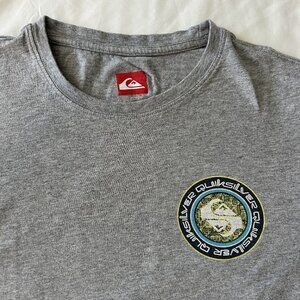 Quiksilver Surf Tee Men's Small Gray with Patch Logo